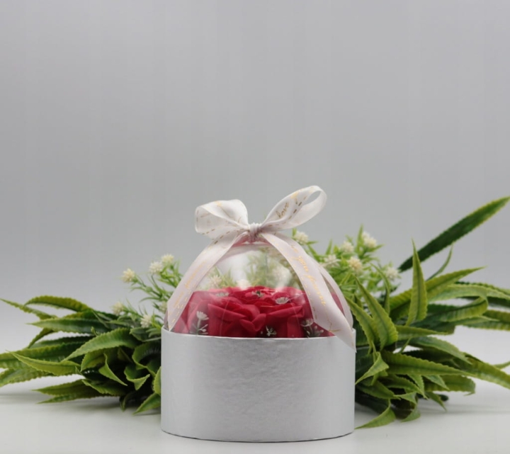 FLOWERBOX KWIATY MYDLANE BUKIET KWIATÓW W PUDEŁKU FLOWER BOX RÓŻE MYDEŁKO