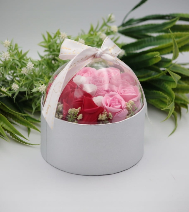 FLOWERBOX KWIATY MYDLANE BUKIET KWIATÓW W PUDEŁKU FLOWER BOX RÓŻE MYDEŁKO