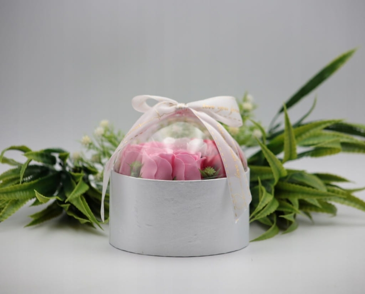 FLOWERBOX KWIATY MYDLANE BUKIET KWIATÓW W PUDEŁKU FLOWER BOX RÓŻE MYDEŁKO