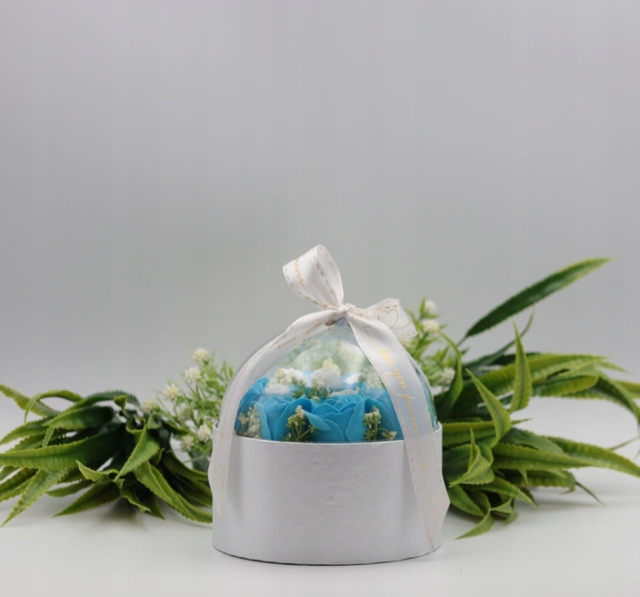 FLOWERBOX KWIATY MYDLANE BUKIET KWIATÓW W PUDEŁKU FLOWER BOX RÓŻE MYDEŁKO