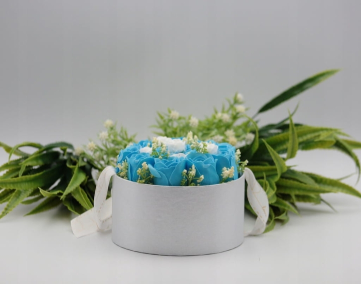 FLOWERBOX KWIATY MYDLANE BUKIET KWIATÓW W PUDEŁKU FLOWER BOX RÓŻE MYDEŁKO