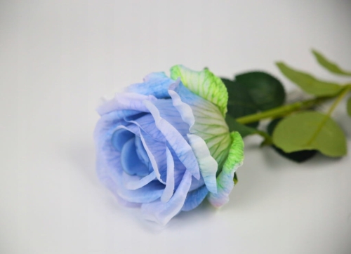 PIĘKNA DEKORACYJNA RÓŻA NIEBIESKA BABY BLUE 70CM DEKORACJ KOMUNIA SALA SALI